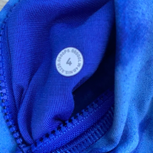 ❤️ Lululemon Blue Tie Dye Hooded Define Jacket Size 4 NWT - Picture 8 of 12